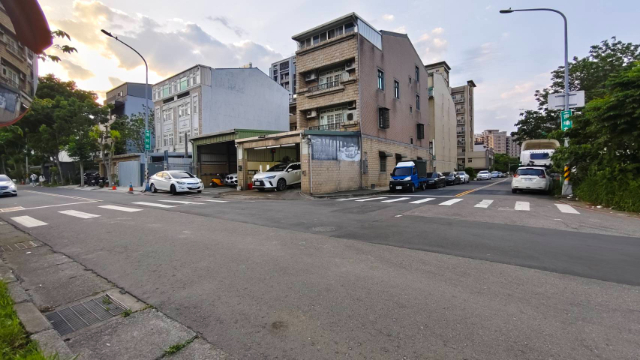 租-青埔大面寬建地